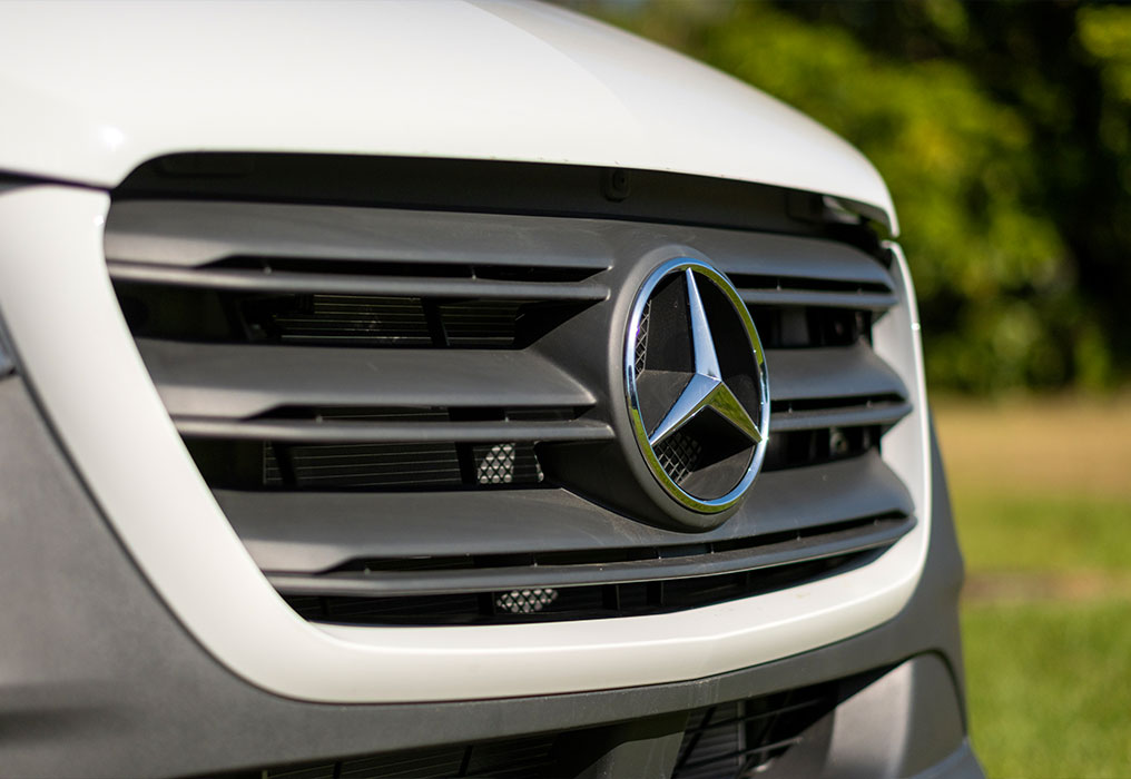 Winnebago Bondi 2S FB 2 Berth Campervan Exterior Mercedes-Benz chassis